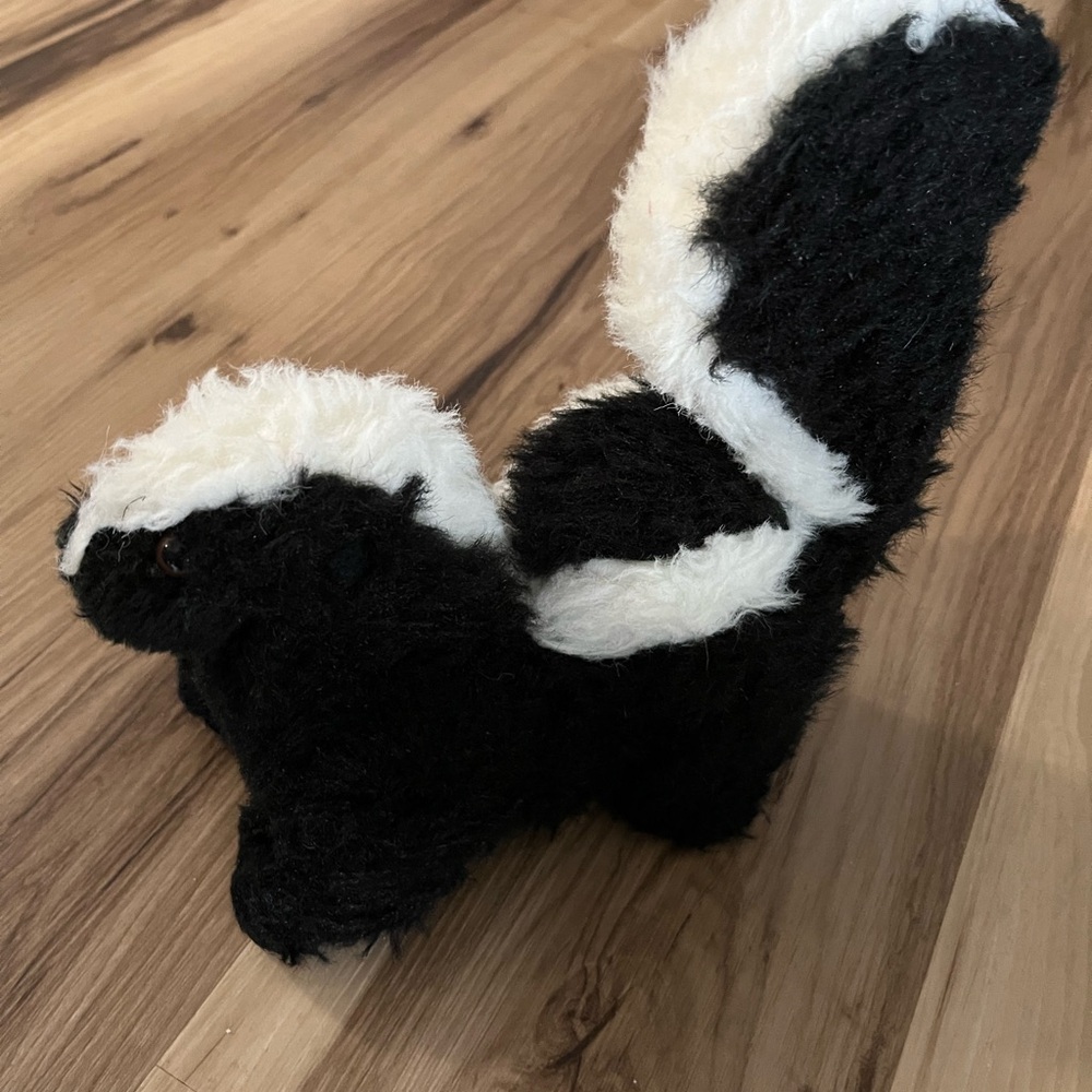 Vintage Dakin 9" Skunk Black White Stuffed Animal Plush Toy NUTS Pillow Pets